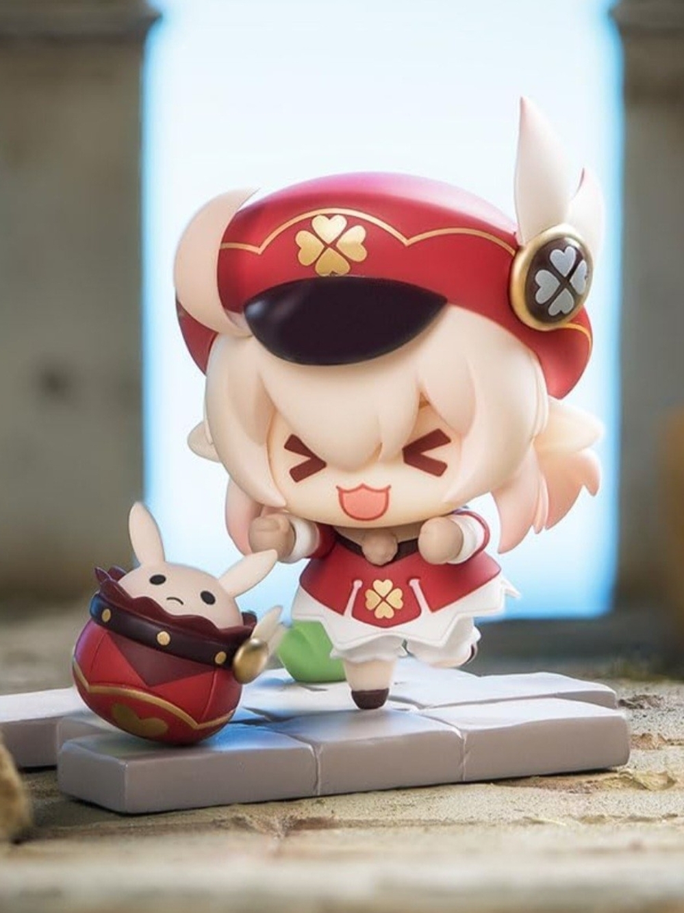 Source Unknown Klee Chibi Figure - Red, White, Gold